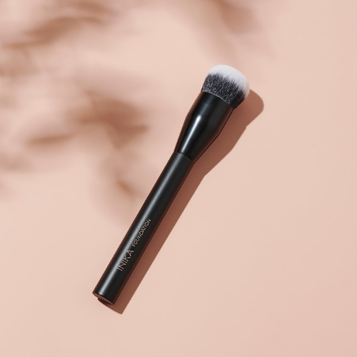 INIKA ORGANIC foundation brush